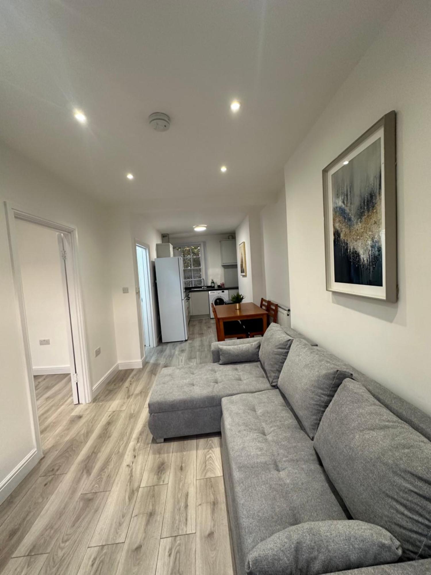 Stunning Newly Refurbished 1 Bed In Kings Cross, St Pancras!320 Apartment *
